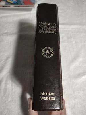 Webster's Ninth New Collegiate Dictionary 1983 - Thumbnail 3