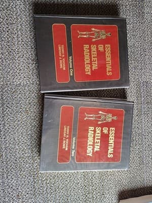 Essentials of Skeletal Radiology (2 Vol. Set) [Hardcover] Yochum, Terry R. and R - Thumbnail 9