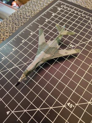 Maisto B-1 Lancer 1:1038 Diecast Military Airplane Model Gray Green B-1 Aircraft - Thumbnail 3