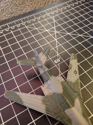 Maisto B-1 Lancer 1:1038 Diecast Military Airplane Model Gray Green B-1 Aircraft - Thumbnail 5