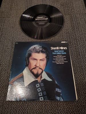 LP--SHERRILL MILNES--GREAT SCENES FROM ITALIAN OPERA Excellent #250