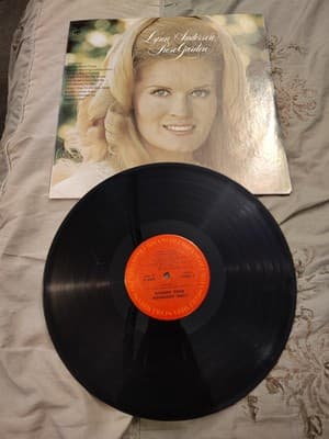 Lynn Anderson Vinyl LP Rose Garden Columbia Records 33 RPM - Thumbnail 3