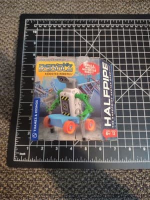 Thames & Kosmos ReBotz Halfpipe (The Shredding Skater Robot) [THK552003]