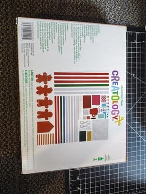 Creatoloy Box Of Crafts Makes 8 Different Holiday Favorites - Thumbnail 2