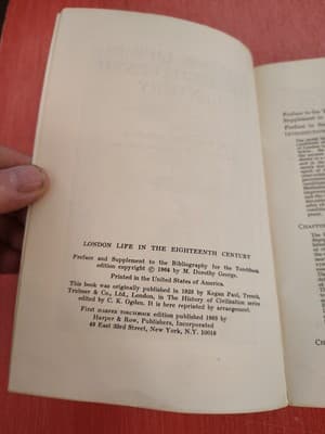 LONDON LIFE IN THE EIGHTEENTH CENTURY by M. Dorothy George 1964 - Thumbnail 4