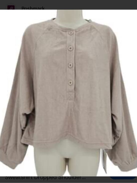 Halara Button-Front Cropped Henley - Thumbnail 7