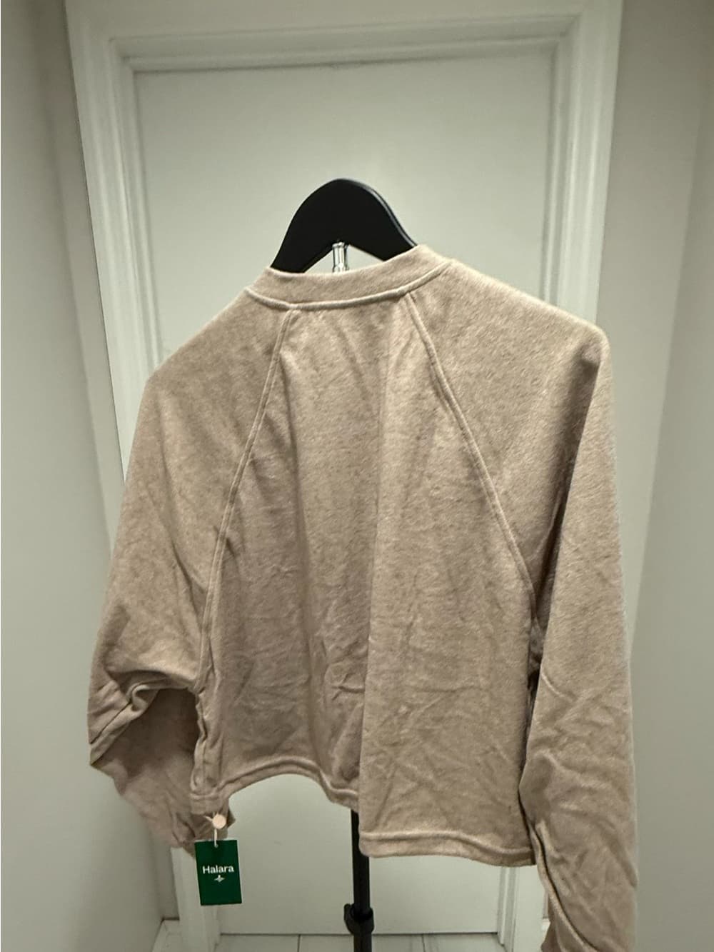 Halara Button-Front Cropped Henley - Thumbnail 2