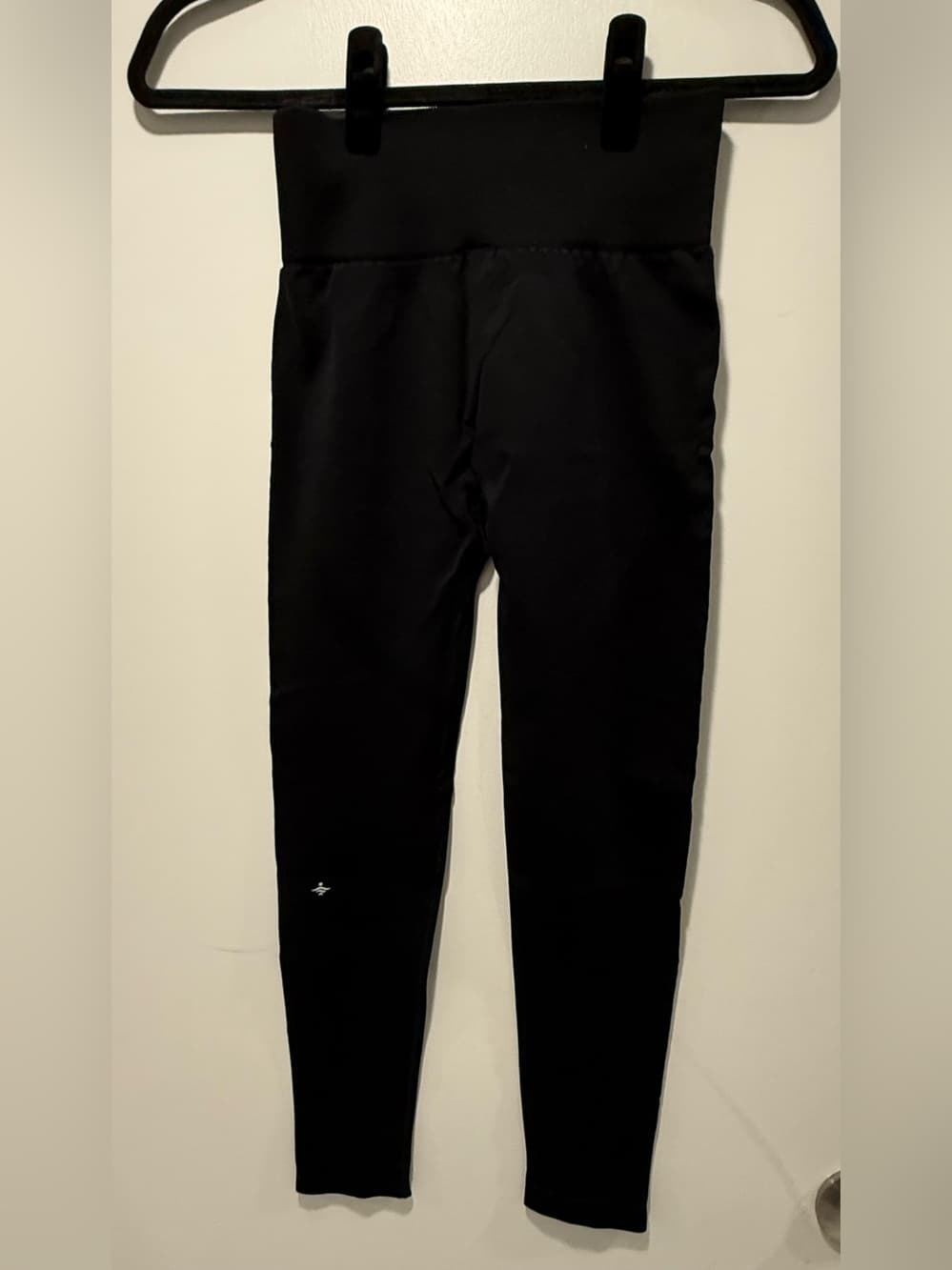 Halara OneForm Seamless Flow Mid Rise Tummy Control Butt Lifting Yoga - Thumbnail 5