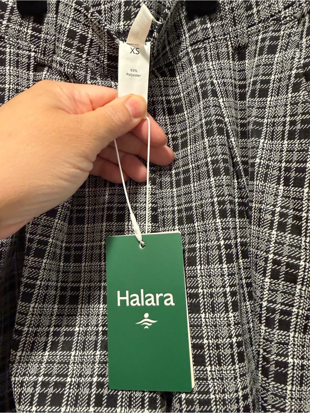 Halara High Waisted Pleated Plaid Shorts - Thumbnail 4