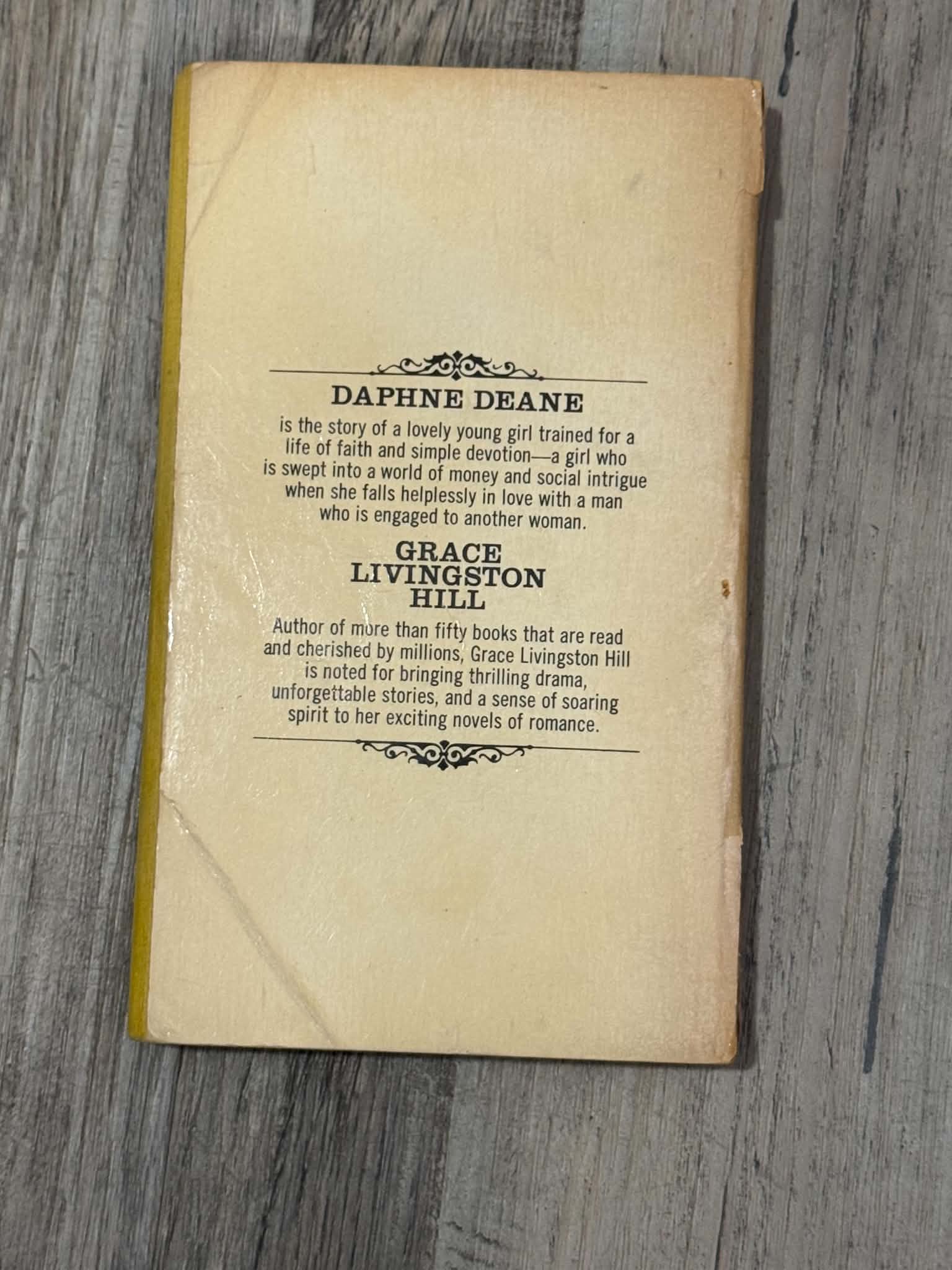 Daphne Deane by Grace Livingston Hill Paperback - Thumbnail 3
