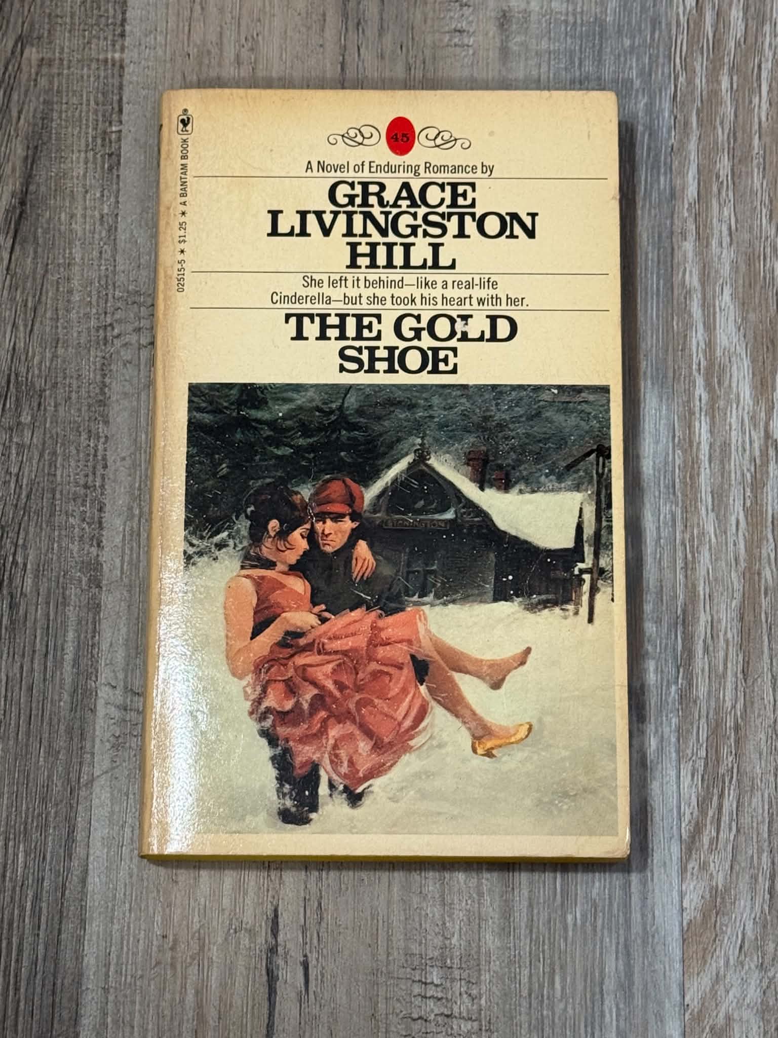 The Gold Shoe by Grace Livingston Hill Paperback