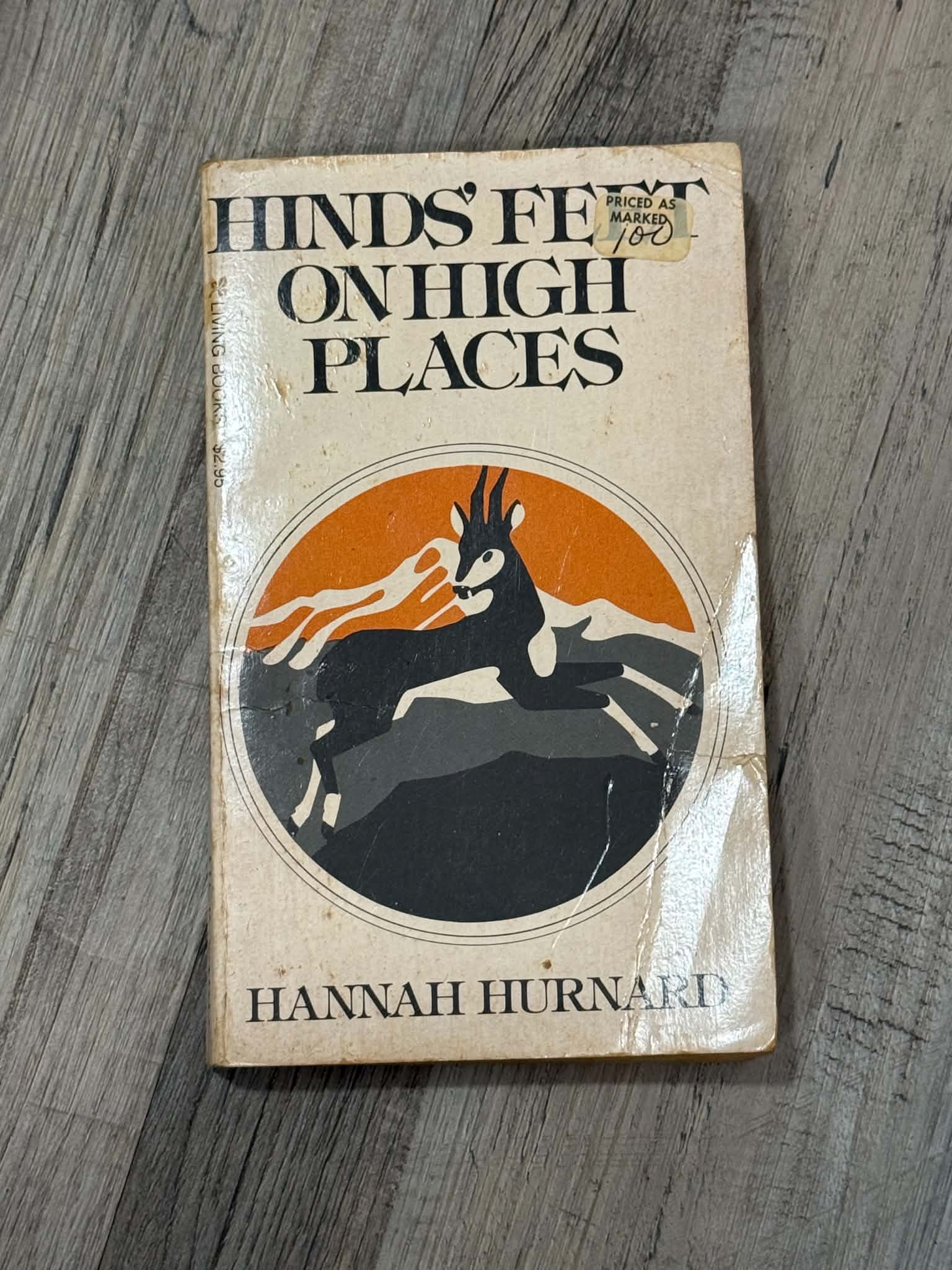 Hinds' Feet on High Places by Hannah Hurnard Paperback