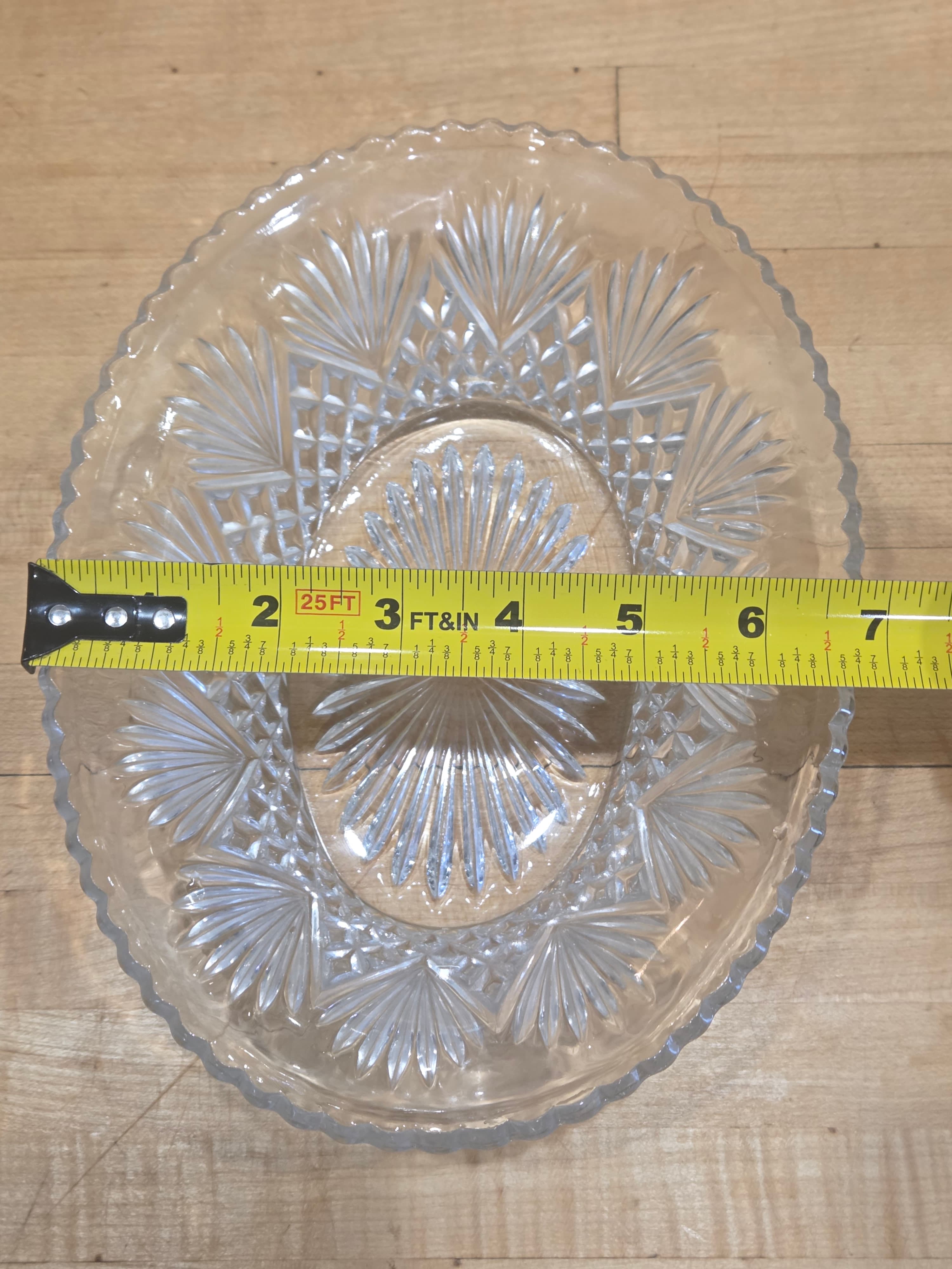 Vintage Heisey Glass Pineapple and Fan 9 Inch Oval Berry Serving Bowl - Thumbnail 6