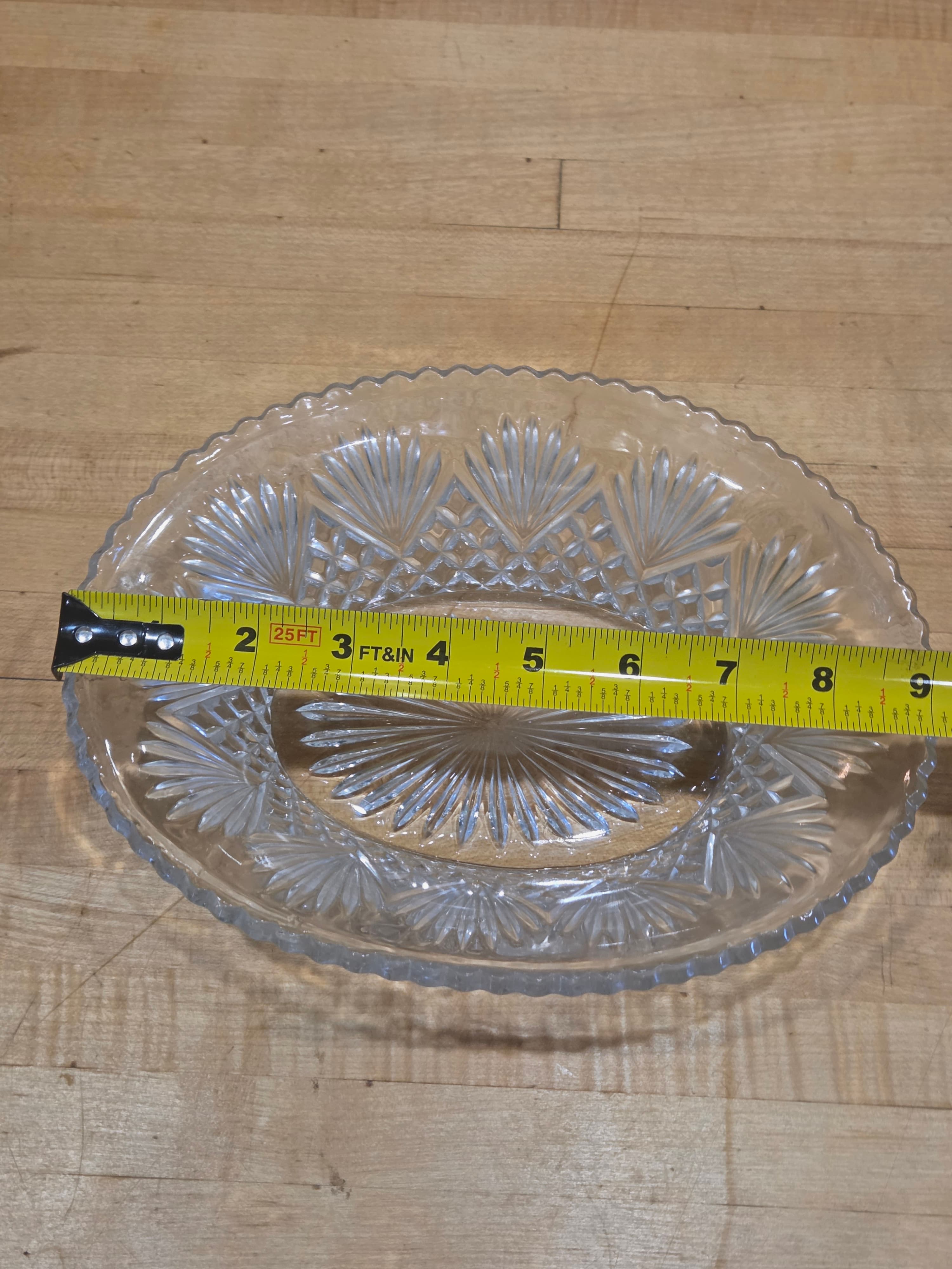 Vintage Heisey Glass Pineapple and Fan 9 Inch Oval Berry Serving Bowl - Thumbnail 7