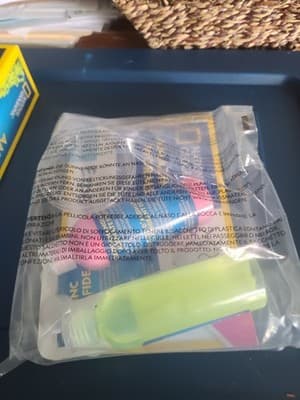 National Geographic STEM Amazing Worms Chemistry Kit, Make Gooey Glowing Worms - Thumbnail 9