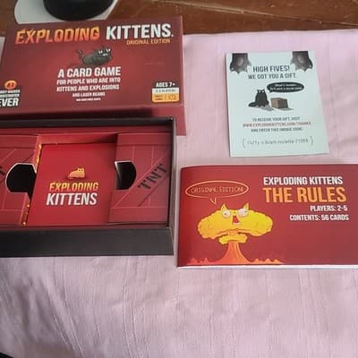 Exploding Kittens Exploding Kittens Original Edition Card Game 2-5 Players 2021 - Thumbnail 3
