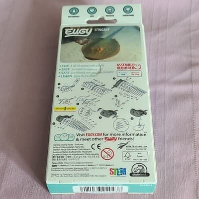 EUGY Stingray 3D Cardboard Model Kit #102 Red Dot Design Award 2022 Age 6+ - Thumbnail 3