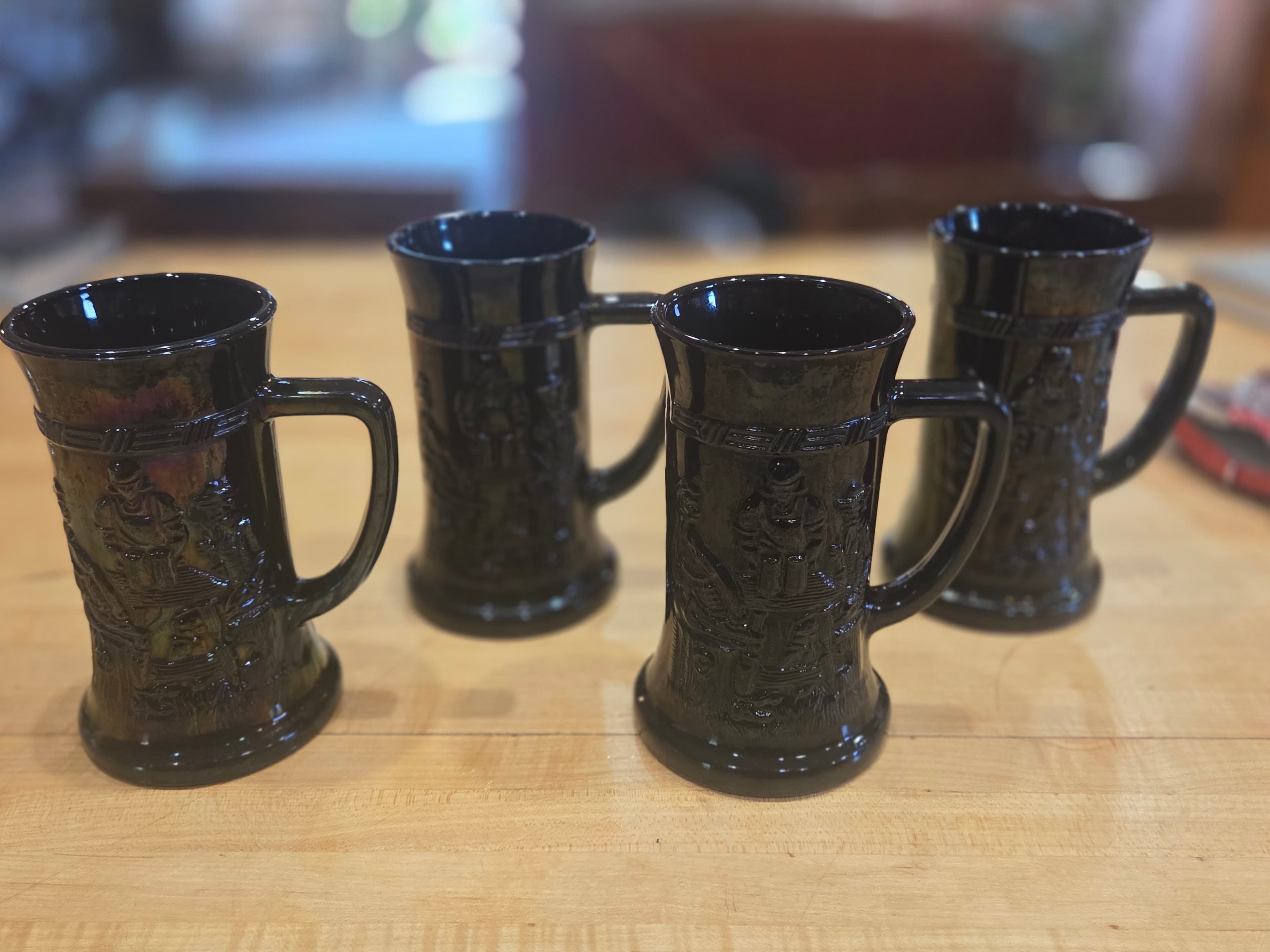 Set of 4 Vintage Indiana Glass Tiara Black Amethyst Beer Steins Tavern Scene