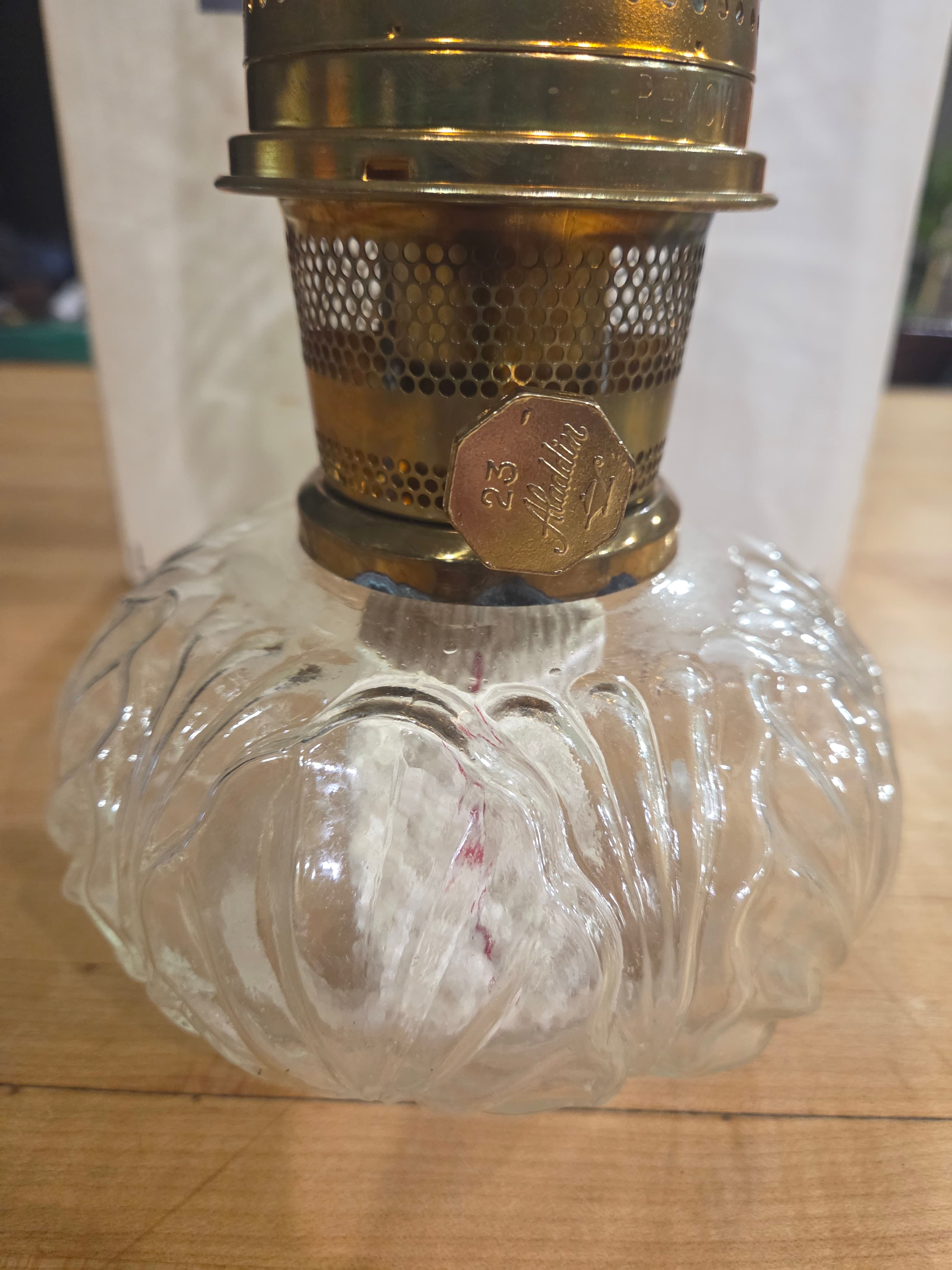 New Vintage Aladdin Genie II Clear Glass Incandescent Oil Lamp G6106 Unfired Box - Thumbnail 4