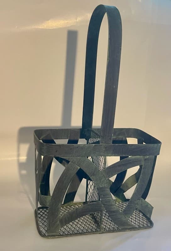 Vintage Metal Wine Bottle Caddy Carrier with Mesh Base - Thumbnail 2