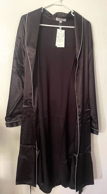 Yimanie Men's Satin Robe and Shorts Set with Contrast Piping - Thumbnail 2
