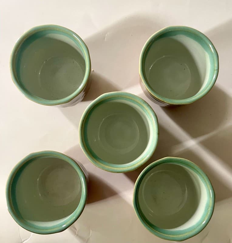 6-Piece Ceramic Sake Set with Bottle and 5 Cups - Thumbnail 2