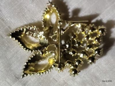 Vintage BSK Designer Leaf Small Faux Pearls Brooch - Thumbnail 6