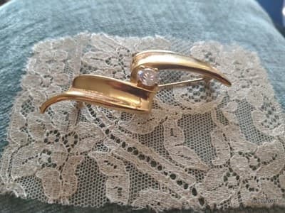 Vintage Gold Toned With Faux Diamond Center Stone Pin - Thumbnail 5