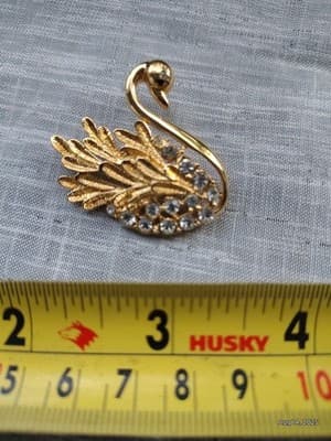Vintage Gold Tone Swan Pin With Rhinestones Small Elegant Brooch - Thumbnail 3