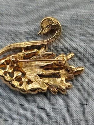 Vintage Gold Tone Swan Pin With Rhinestones Small Elegant Brooch - Thumbnail 4