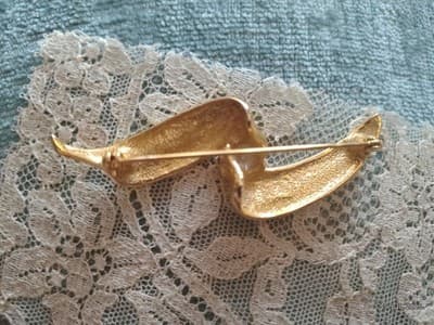 Vintage Gold Toned With Faux Diamond Center Stone Pin - Thumbnail 6