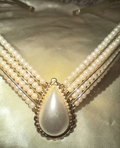VNTG Faux Pearl Choker Gold Tone Finish with Faux Pearl Cabochon Fashion Jewelry - Thumbnail 2