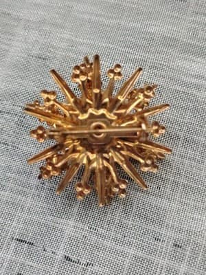 Red Rhinestone and Faux Diamond Gold Tone Brooch Vintage - Thumbnail 2