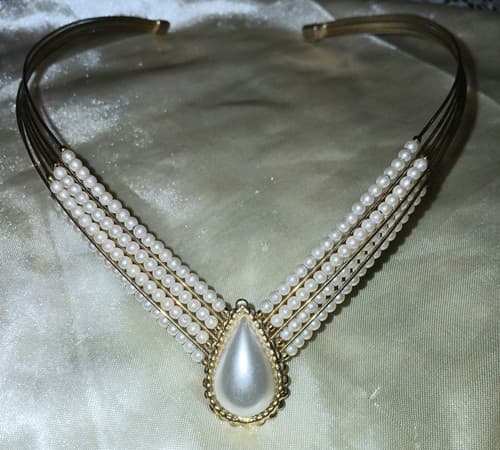 VNTG Faux Pearl Choker Gold Tone Finish with Faux Pearl Cabochon Fashion Jewelry - Thumbnail 6