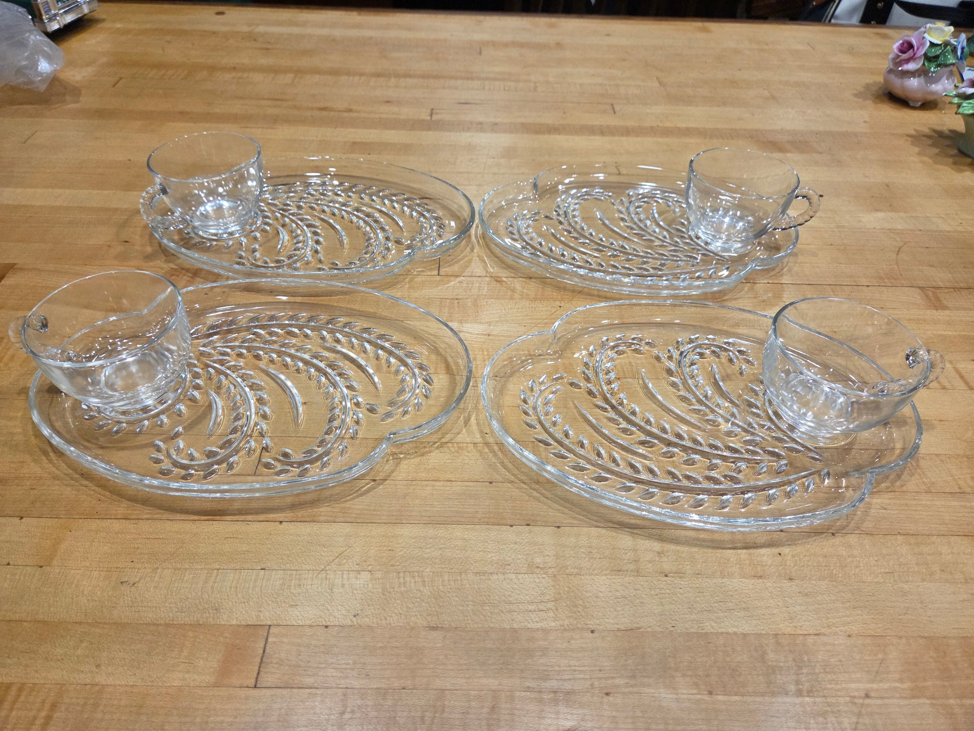 Set of 4 Vintage Federal Glass Homestead Wheat Snack Plates and Cups 8pc