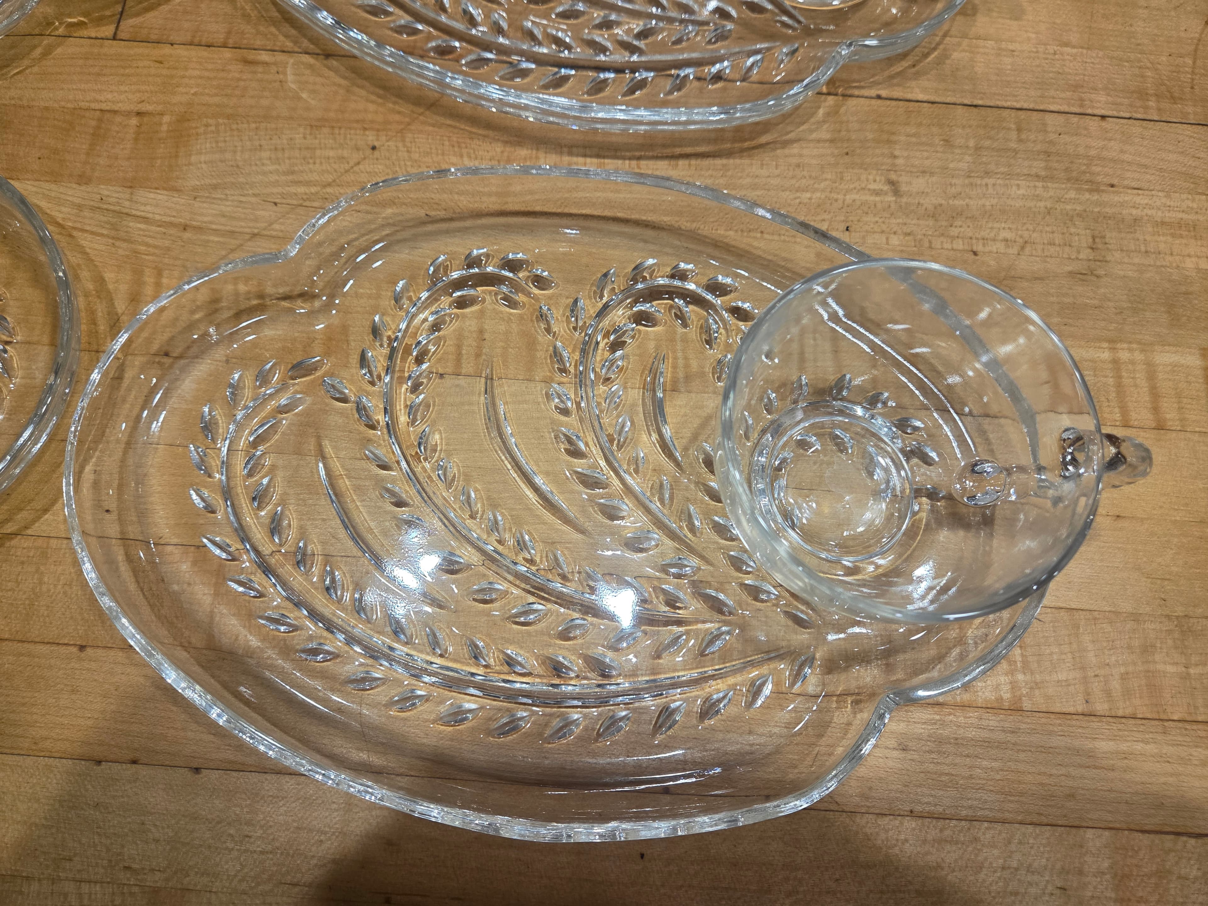 Set of 4 Vintage Federal Glass Homestead Wheat Snack Plates and Cups 8pc - Thumbnail 2