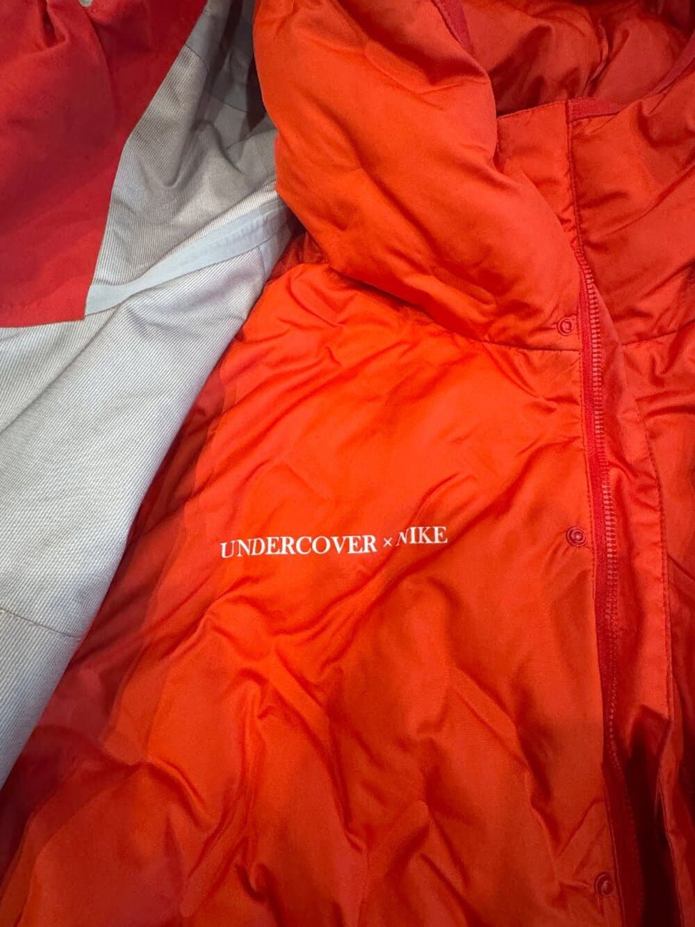 Nike x Undercover Fishtail Parka in 'Sport Red'. Size XL - Thumbnail 8
