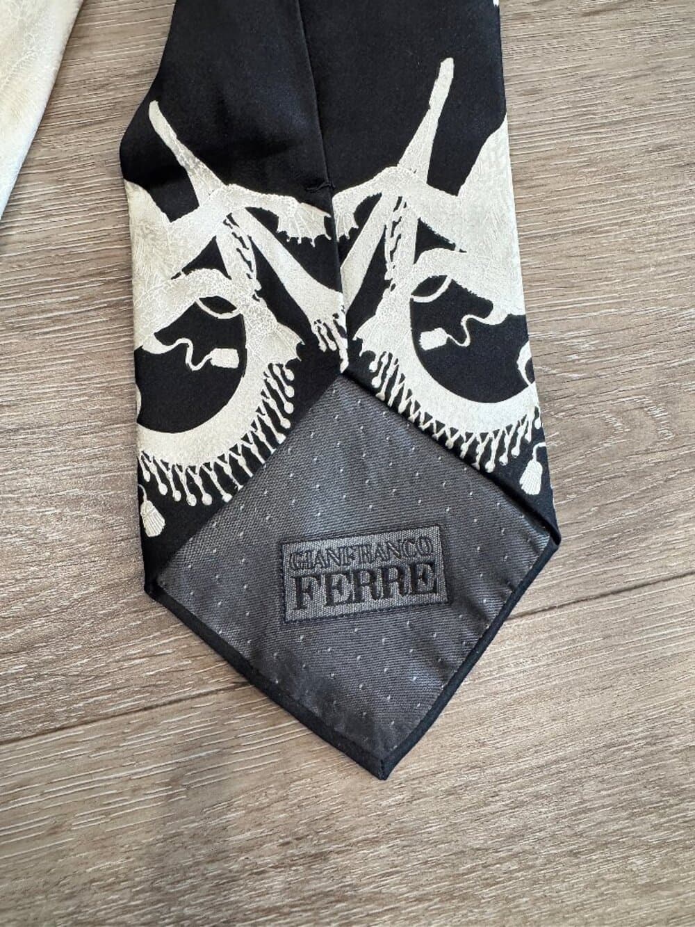 Vntage, 100% silk Gianfranco Ferré necktie - Thumbnail 2