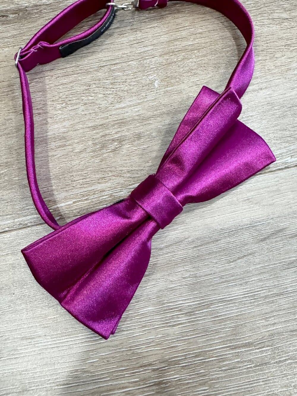 Authentic luxury bowtie from Dsquared2 - Thumbnail 2