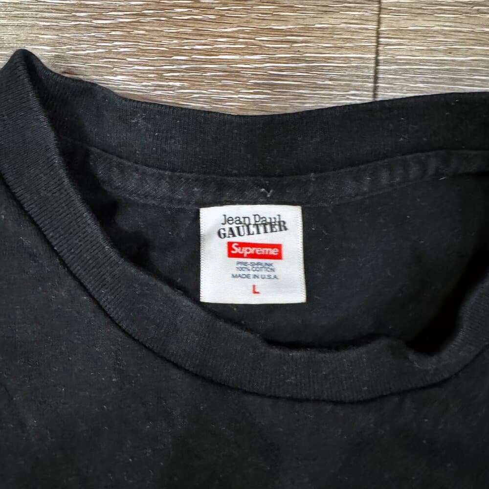 SUPREME®/JEAN PAUL GAULTIER® TEE. Size L - Thumbnail 3