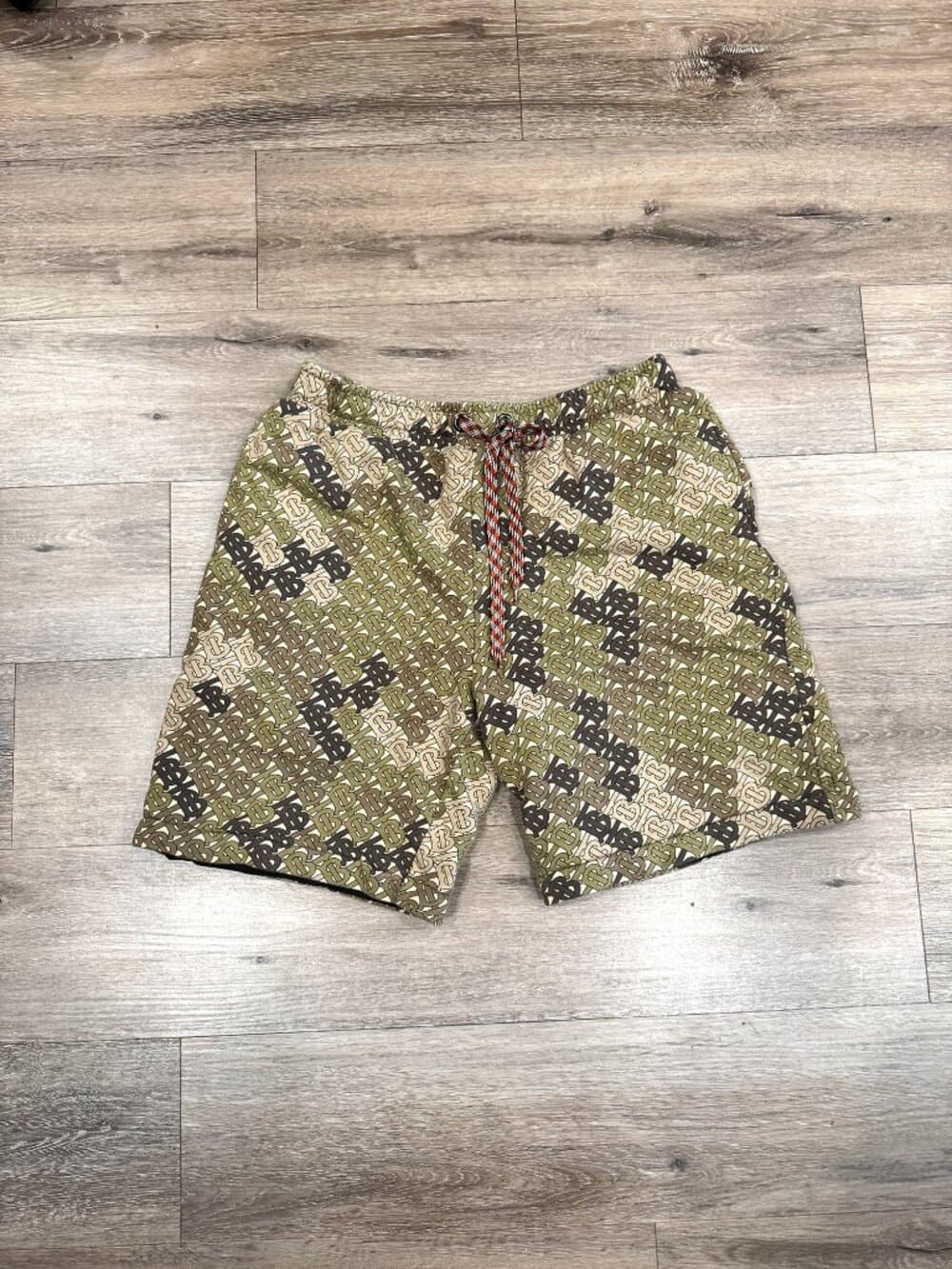 Burberry Khaki Monogram Shorts. Size large - Thumbnail 9