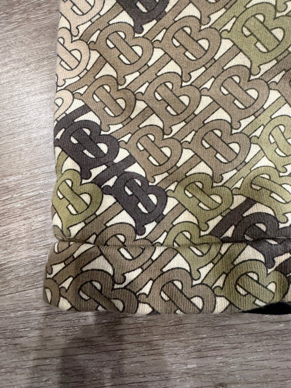 Burberry Khaki Monogram Shorts. Size large - Thumbnail 7