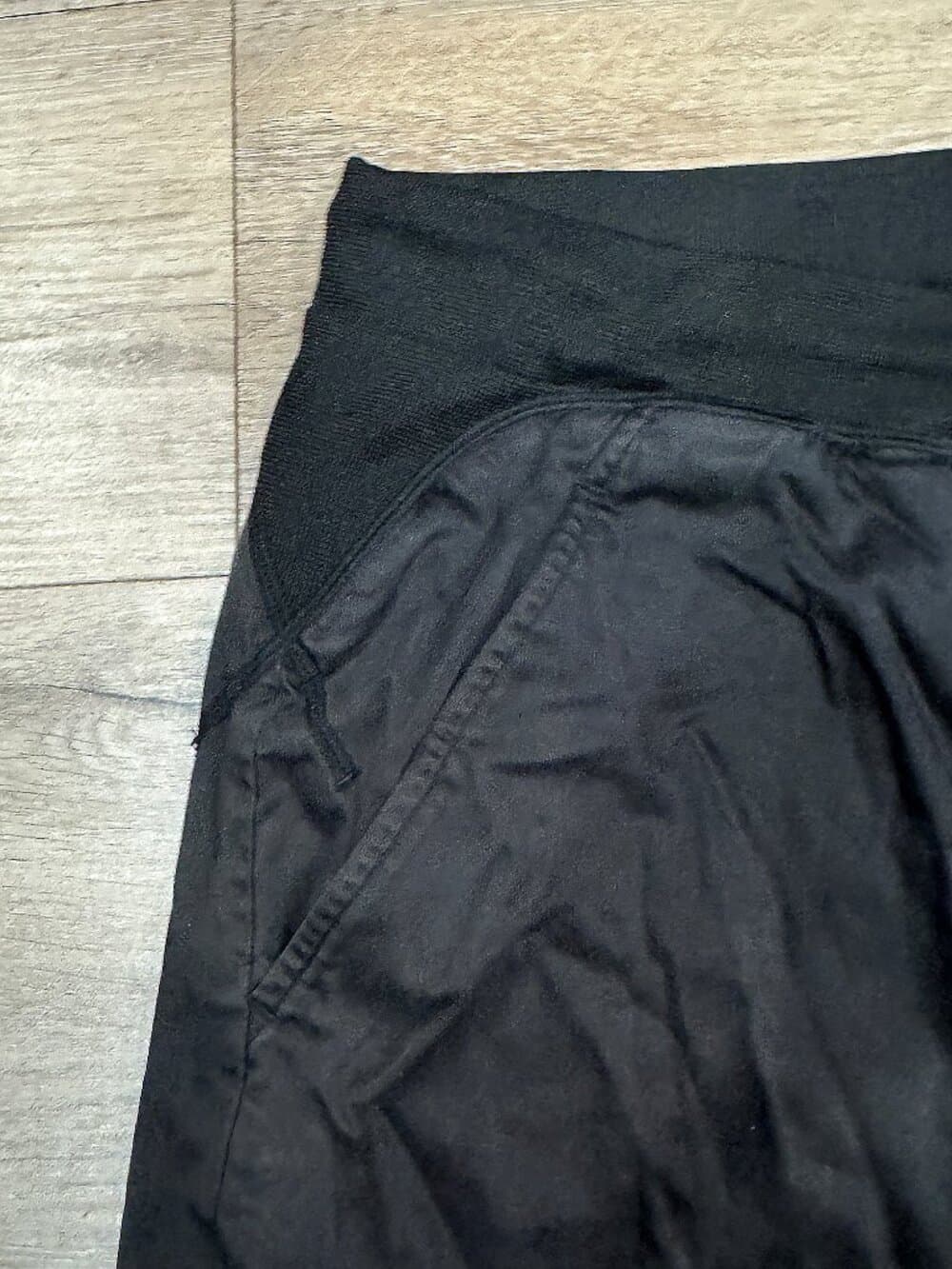 Y-3 - 2018 "King of Flowers" capsule collection shorts - James Harding - Thumbnail 3