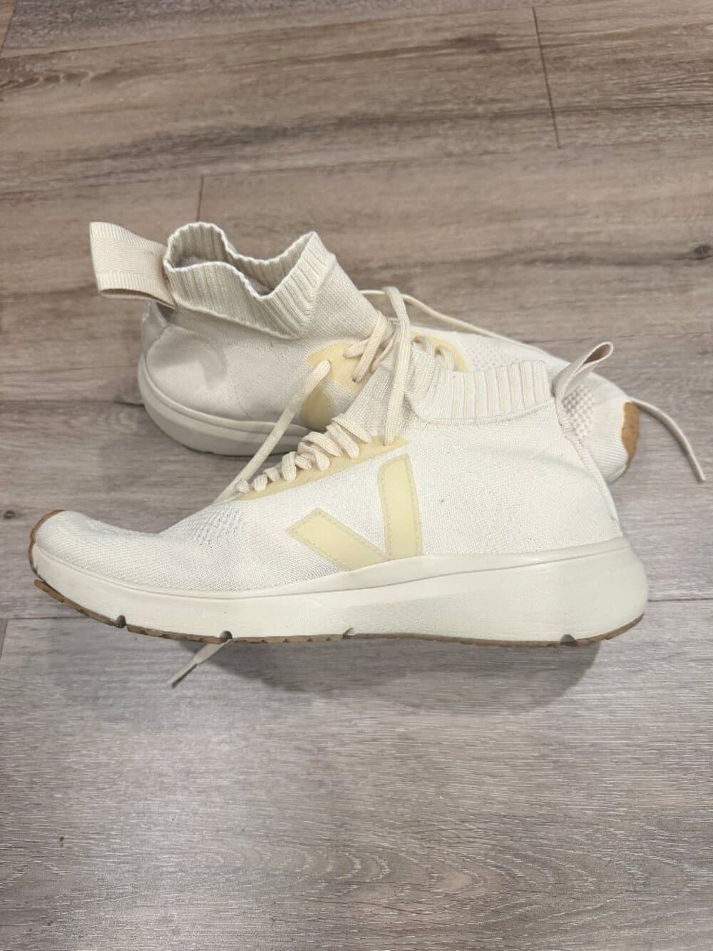 VEJA X RICK OWENS MID BUTTER. Size 11 - Thumbnail 2