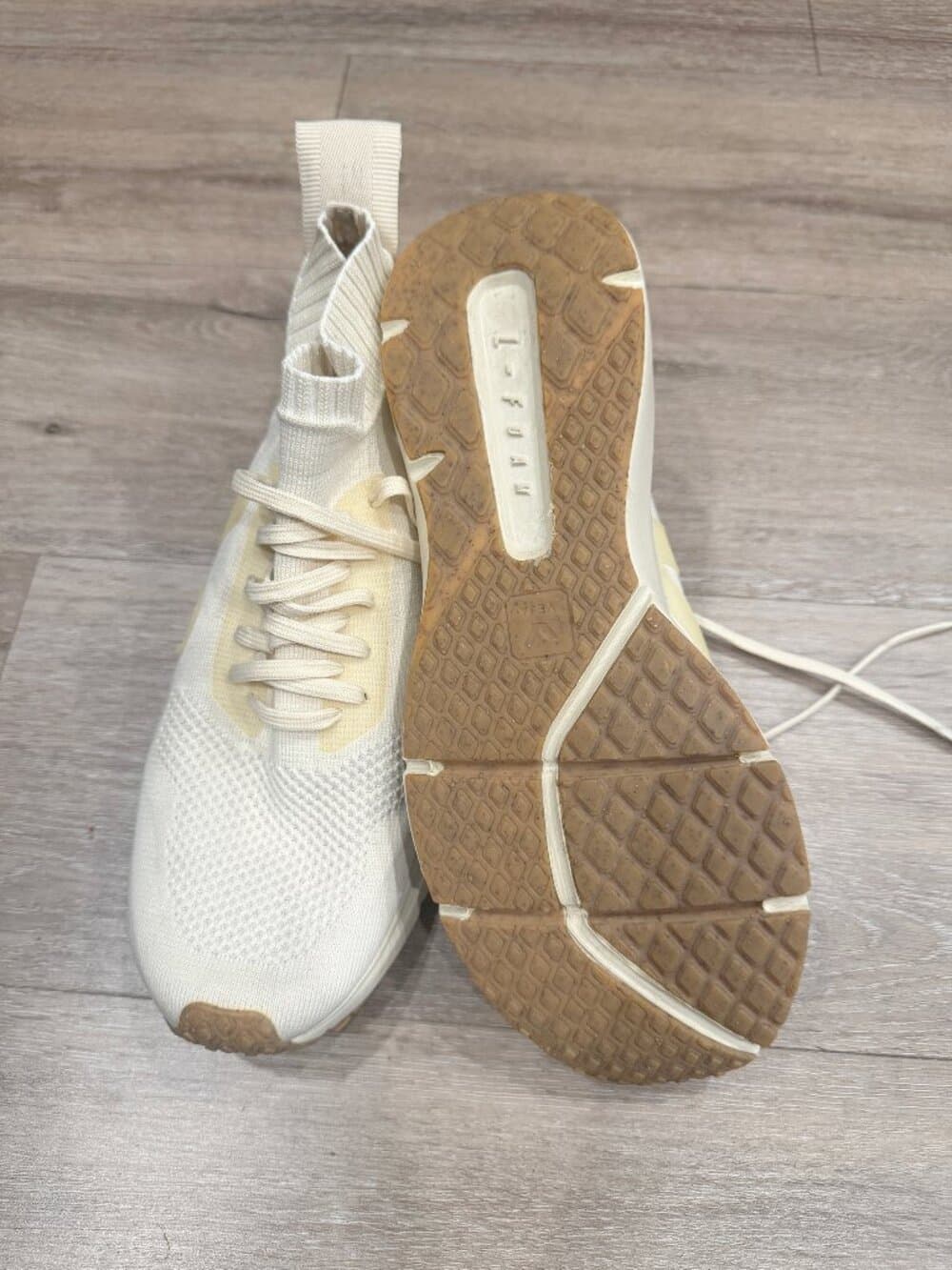 VEJA X RICK OWENS MID BUTTER. Size 11 - Thumbnail 5