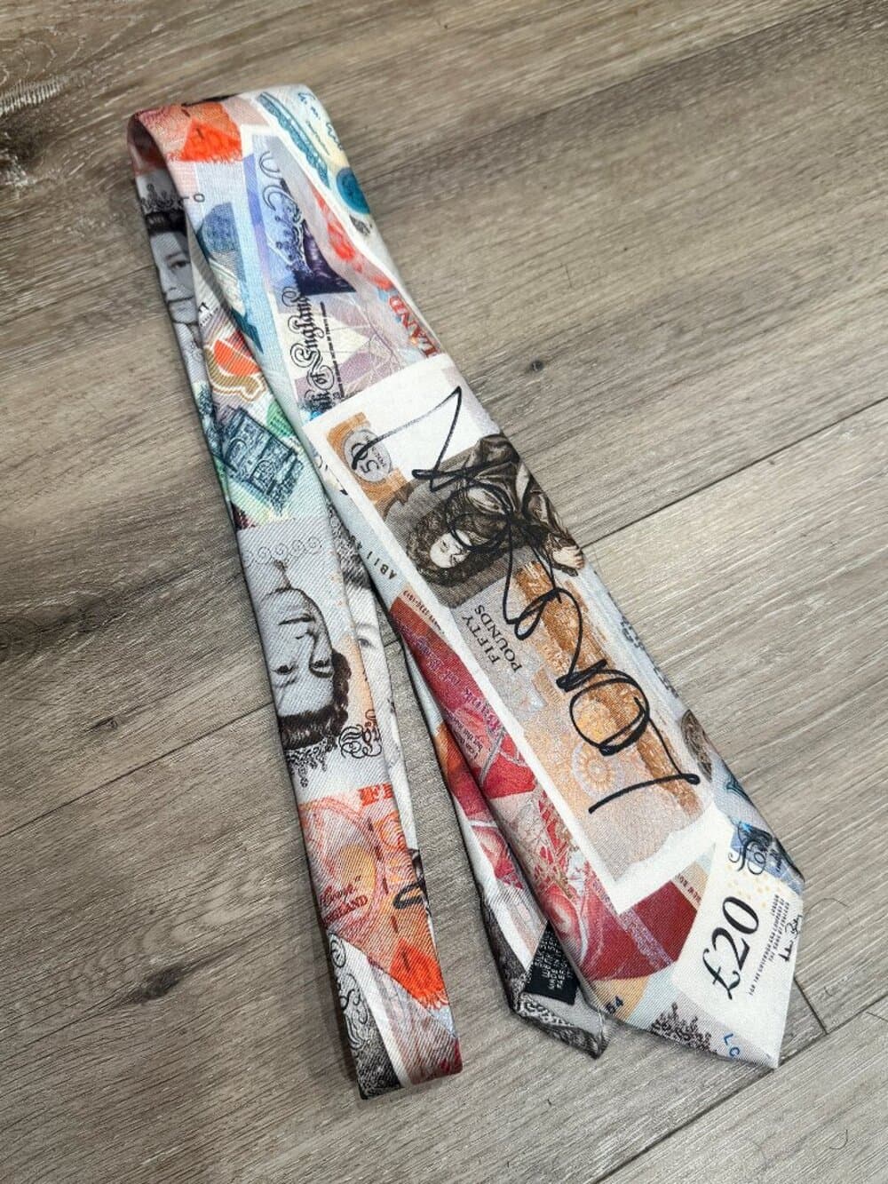 Vivienne Westwood silk tie featuring the iconic "Money" or "Currency" print. - Thumbnail 2