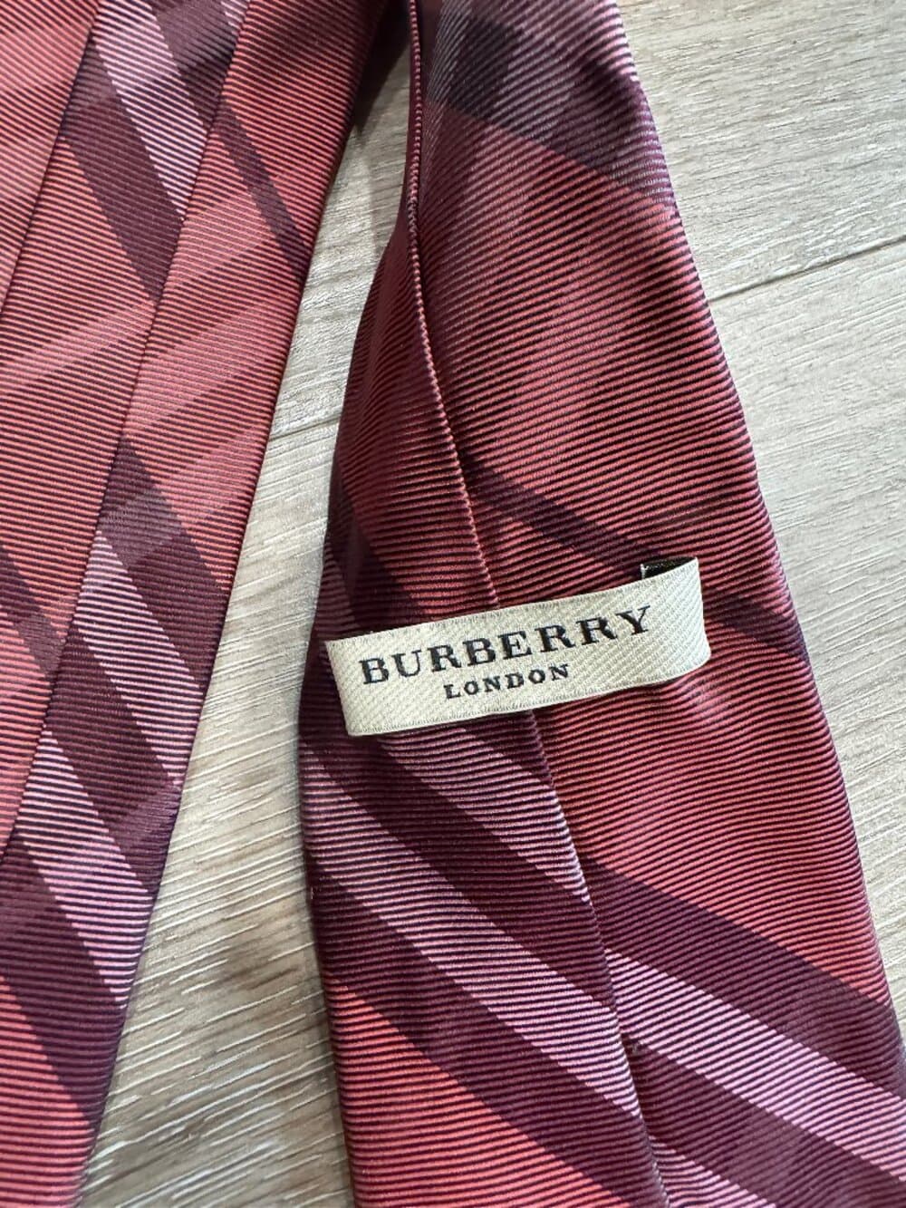 Vintage Burberry London silk tie - Thumbnail 3