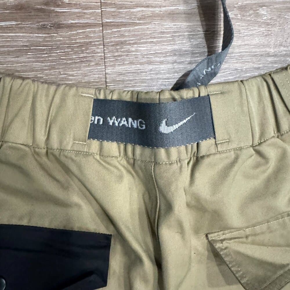 Nike Pro x Feng Chen Wang Cargo Pants in Khaki/Black. size M - Thumbnail 5