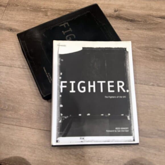 Fighter: The Fighters of the UFC - Limited edition Leather Pouch - Thumbnail 10