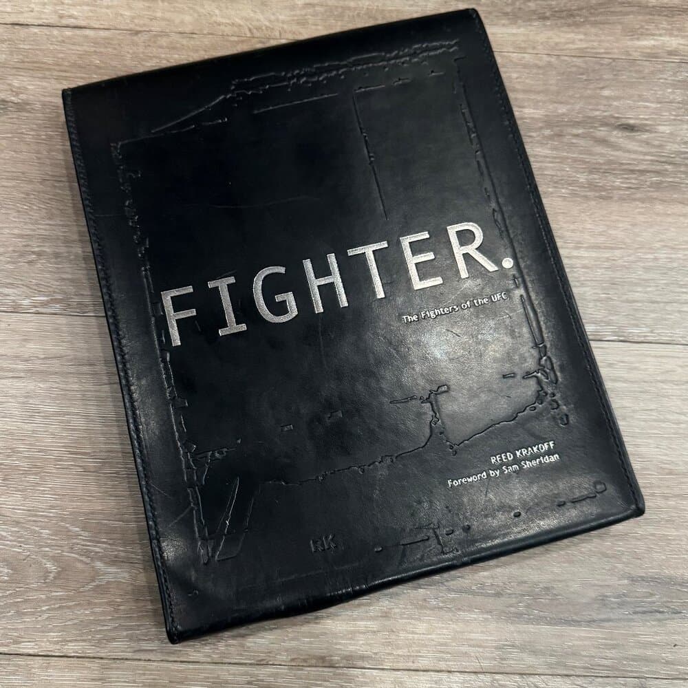 Fighter: The Fighters of the UFC - Limited edition Leather Pouch - Thumbnail 3